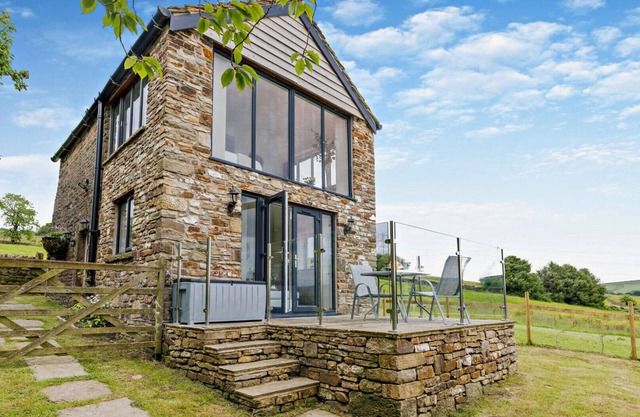Peeb’s Palace at Tanpits Farm