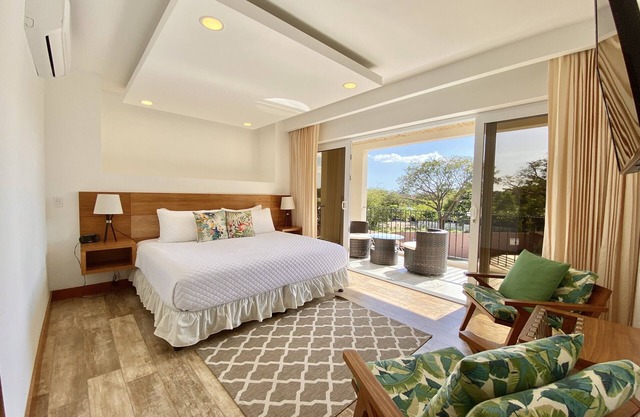 Peninsula 9 ⛱ Tropical Lux ⛱ 2Bdr condo⛱ Pool view⛱ At the Beach ⛱ Playground