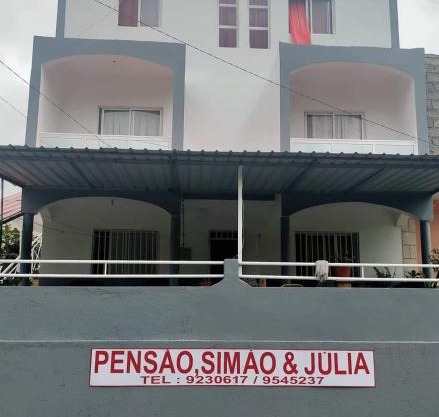 Pensão Simão & Júlia