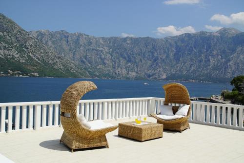 PENTHOUSE STOLIV Villa located 5 meters from the sea SPA-Pool Exclusive Terrace,Private Jetty Sunbeds, Pebble Beach, Secluded location Total area 375m2 at your disposal