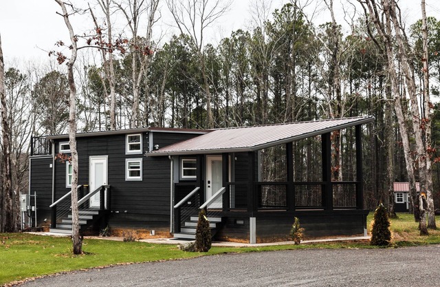 Pepper's Place ("In The Pines" at KY Lake) | 131 Pine Grove Lane, Dover, TN 37058