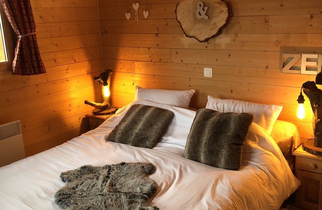 Perched cabin with private Jacuzzi