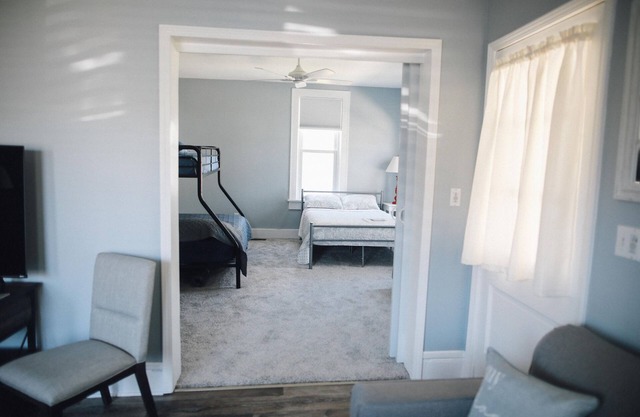 Perfect 2 Bedroom Downtown Grand Haven
