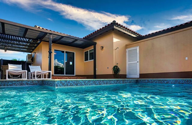 Perfect Aruba Getaway Spot w/ Private Pool! GREAT LOCATION
