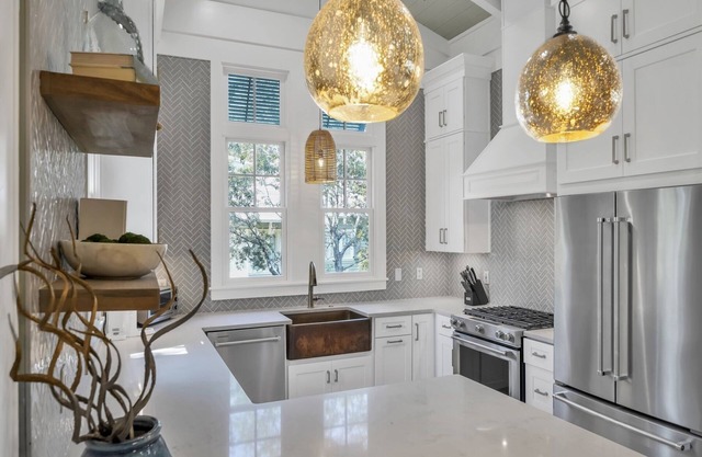 Perfect Family House with Game Room, Golf Cart, Bikes. 2 Minutes to Beach Club