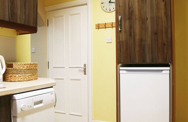 Perfect! for doing Galway City - sleeps 2+, walk everywhere.
