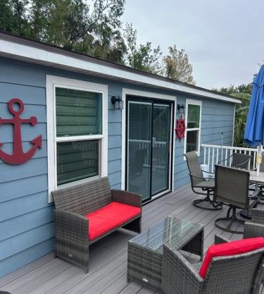 Perfect Getaway-Lovely Cottage House- Near Beaches