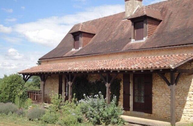 Perigord house in the heart of the 4 Périgords, spacious, independent