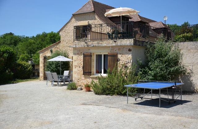 Périgord house with swimming pool, table tennis and barbecue - Ideal for families and friends