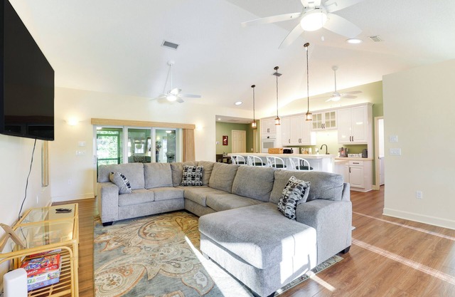 Pet-Friendly Fort Pierce Home w/Screened Porch!