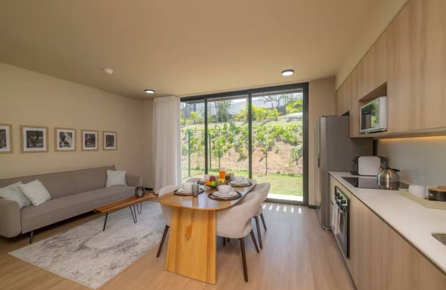 Pet Friendly, garden and washing machine