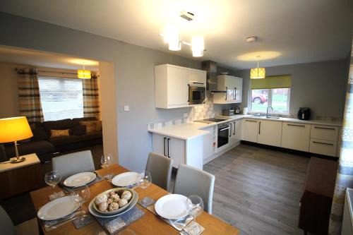 Pet Friendly & Garden- Sleeps 6- Fully Refurbished