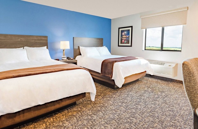 Pet-Friendly Room w/Kitchen, Free Parking, Breakfast Available
