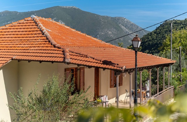 Pet-Friendly Studio "Krinos 4" with Mountain View, Garden & Wi-Fi
