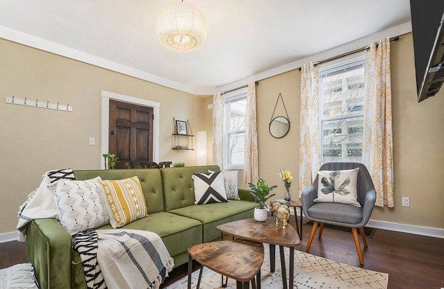 ★Pet Friendly★1BR/1BA House!★Great Location★