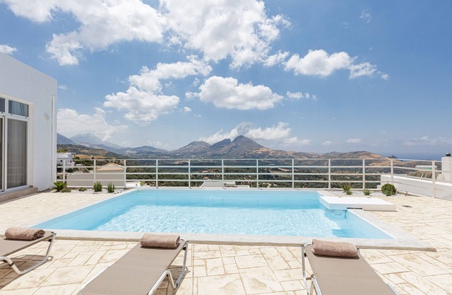 Petres villa 2,Private pool,Near tavern & Plakias