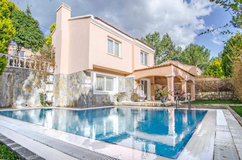Pine Club Apart Hotel