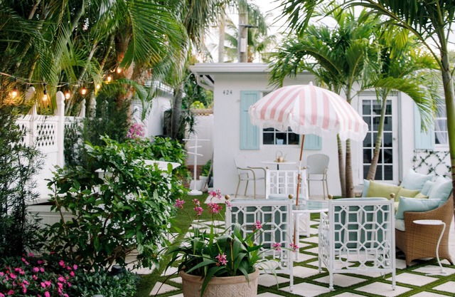 Pink Palm Beach Villa w/2 separate cottages