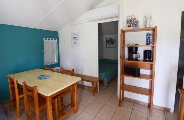 Pinson - Village de 10 gîtes, style chalets en pin