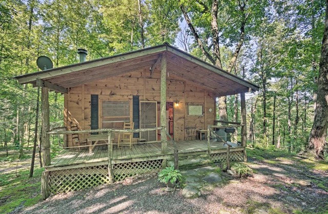 Pisgah Forest The Oak Cabin with Deck by Creek
