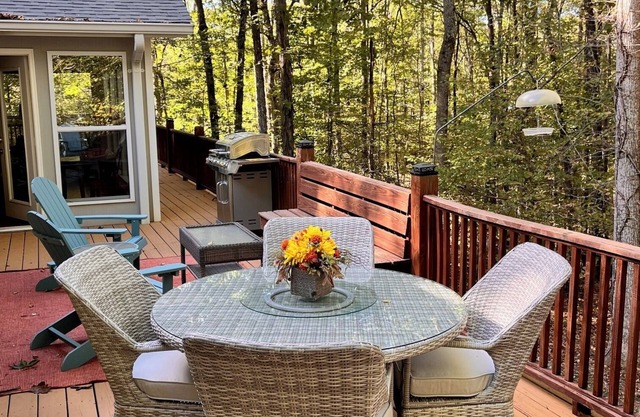 Pollys Place for bird lovers - Private, Close to Gallatin-Sleeps 10-Pet Friendly