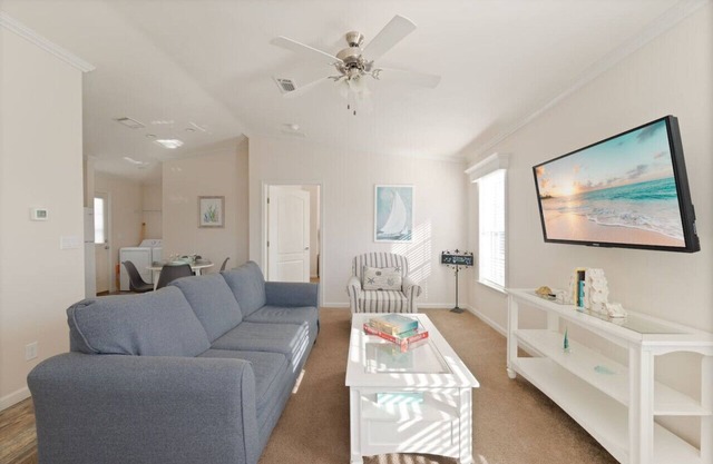 Pool, Pickleball, Gym, Playground + Near Disney!