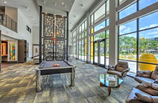 Pool View 1/1 Apartment Near St.Johns Town Center & Mayo Clinic