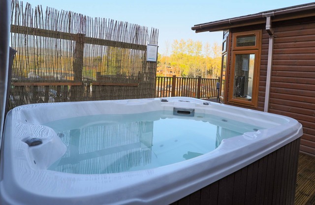 Pool View lodge- Sleeps 6
