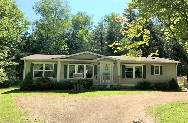 Port Sanilac - Lexington area, Country Setting "Home Away from Home"