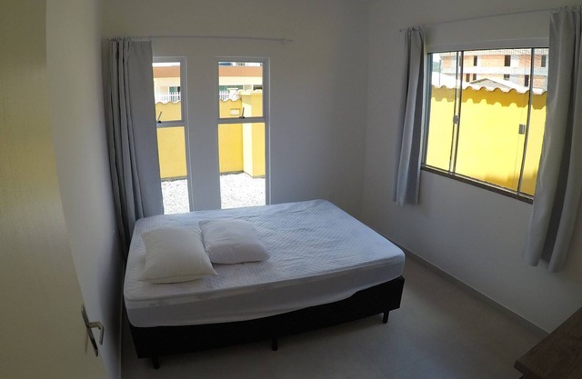 PORTO BELO 4 Bedroom House, 300m from the beach, sleeps 11 people