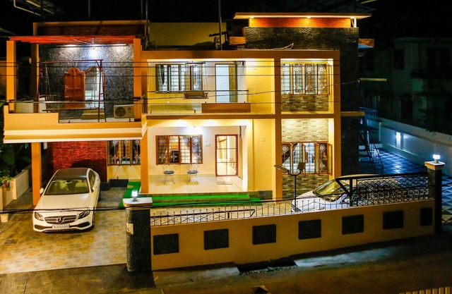 Posh 7 BHK at BELLJEM Homes inside colony close to city