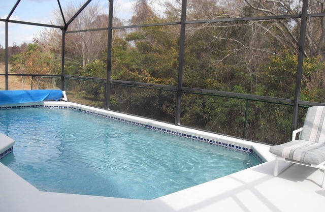 Premier Host-Beautiful 4BR/2BA Pool Home on Conservation Lot - Disney 15 Minutes