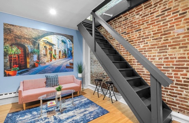 Premium Flat Near Attractions