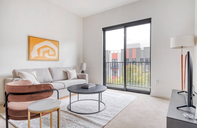 Premium Santana Row 1BR w/Gym & Pool, 10 mins to Google, by Blueground