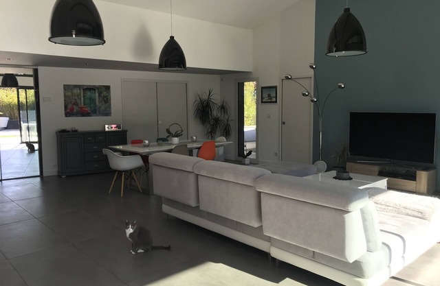 Pretty contemporary villa, spacious and bright near Toulouse