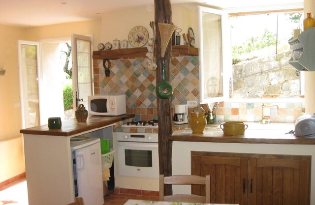 Pretty small house in hinterland of Nice, surrounded by nature