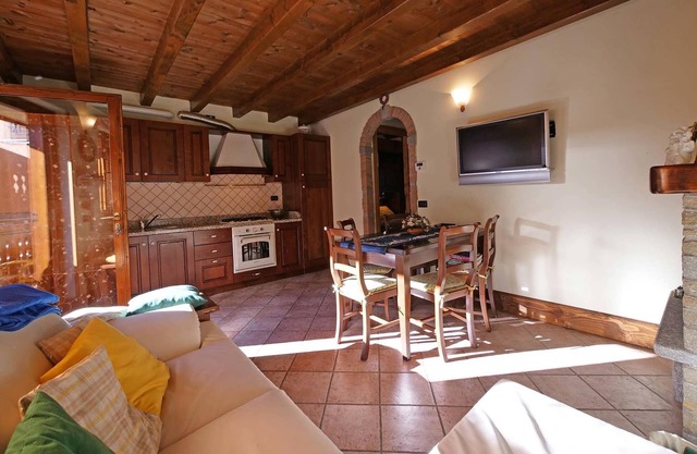 Pretty three-room apartment surrounded by nature