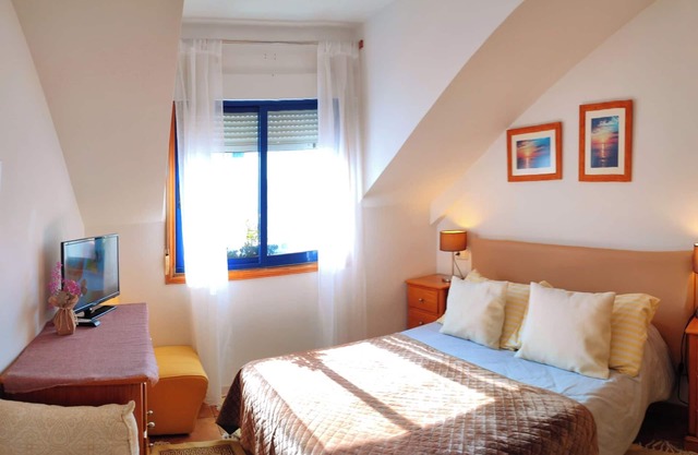 PRICELESS PENTHOUSE WITH SEA VIEWS, optional garage and WiFi.