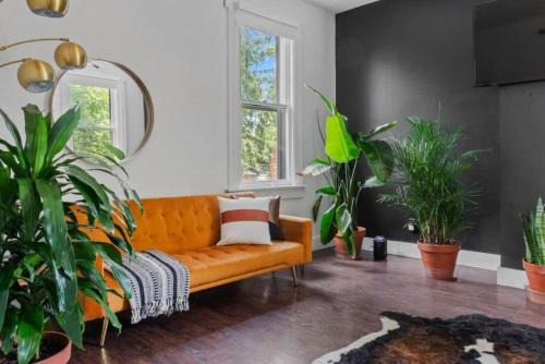 Prime Location Top Rated Clean Parking Free!