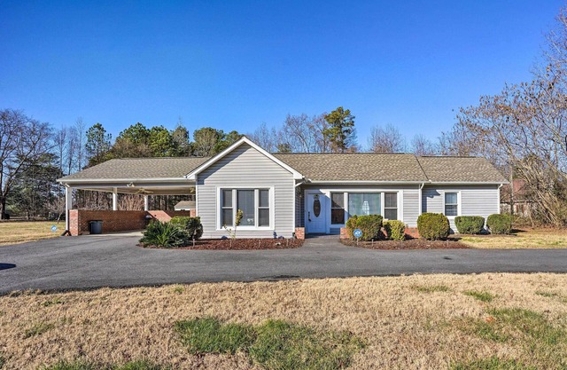 Prince George Getaway Near Historic Sites!