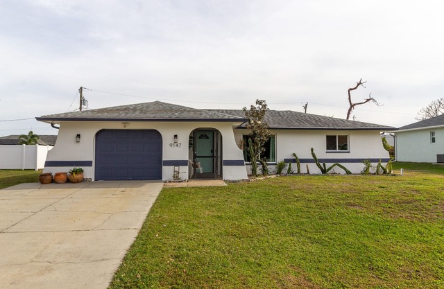 Private and cozy home - 10 minutes from the beach