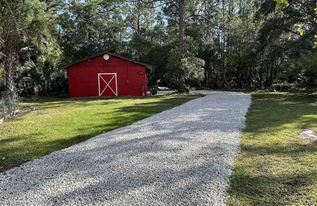 Private Cozy Barn Studio
