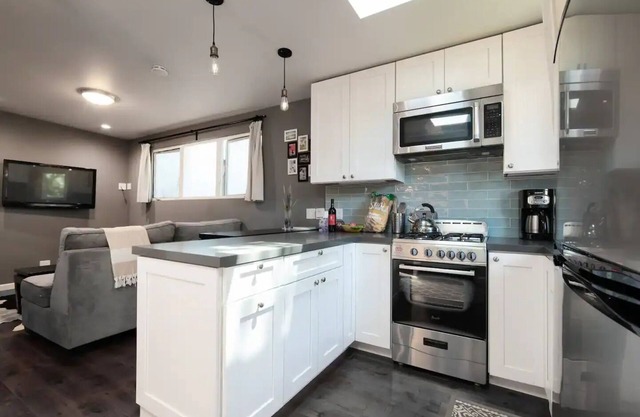 Private, cozy guesthouse with full kitchen and bath and nice garden with seating