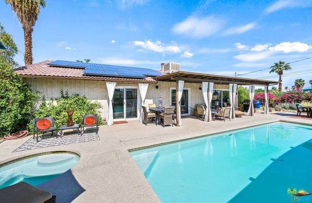 Private Desert Retreat with Pool/Hot tub