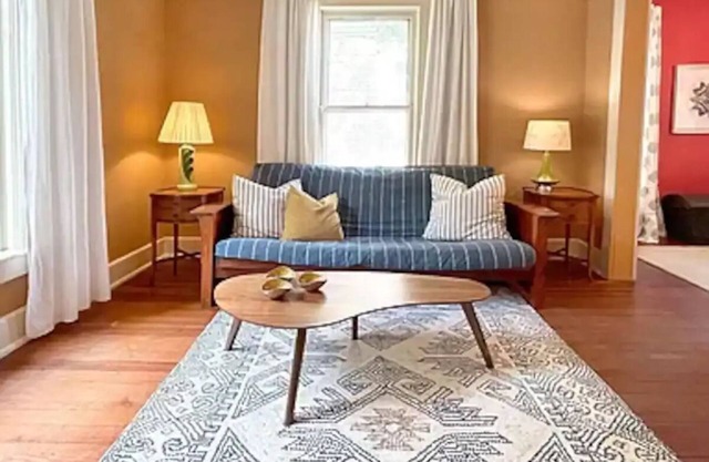 Private Entire Apartment near Beloit College