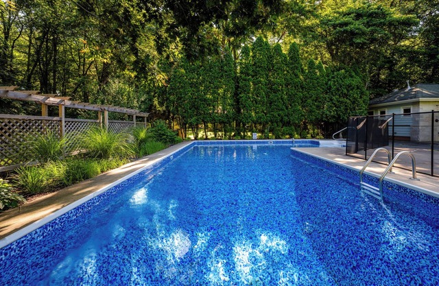 PRIVATE HEATED POOL and PET FRIENDLY!