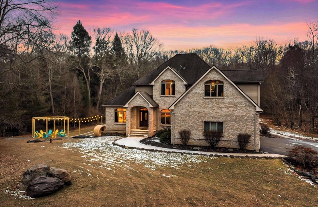 Private In-Ground Pool, Hot Tub, Sauna, Pickleball
