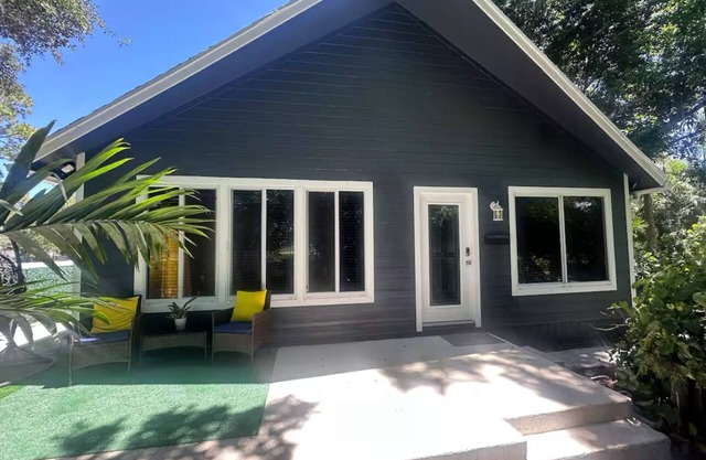 Private lakeside home on 5 acres. A serene retreat 15 mins from beach & shops.