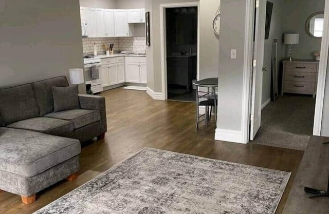 Private loft apartment w/Wi-Fi