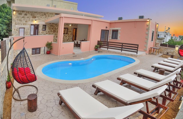 Private pool ★ 10 + sleeps ★ 5min to Falasarna Beach